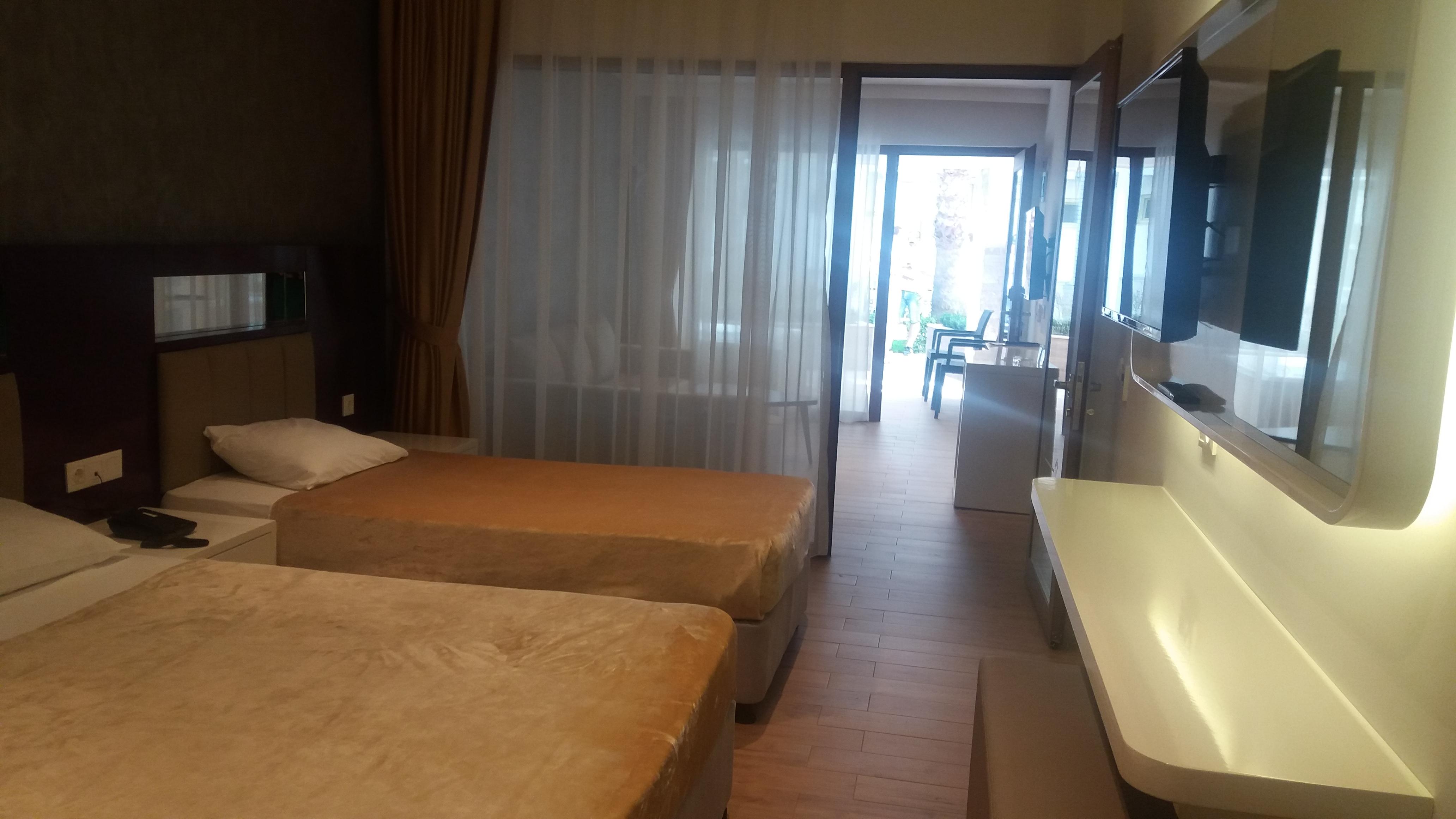 Mirage World Hotel إتْشميلير المظهر الخارجي الصورة