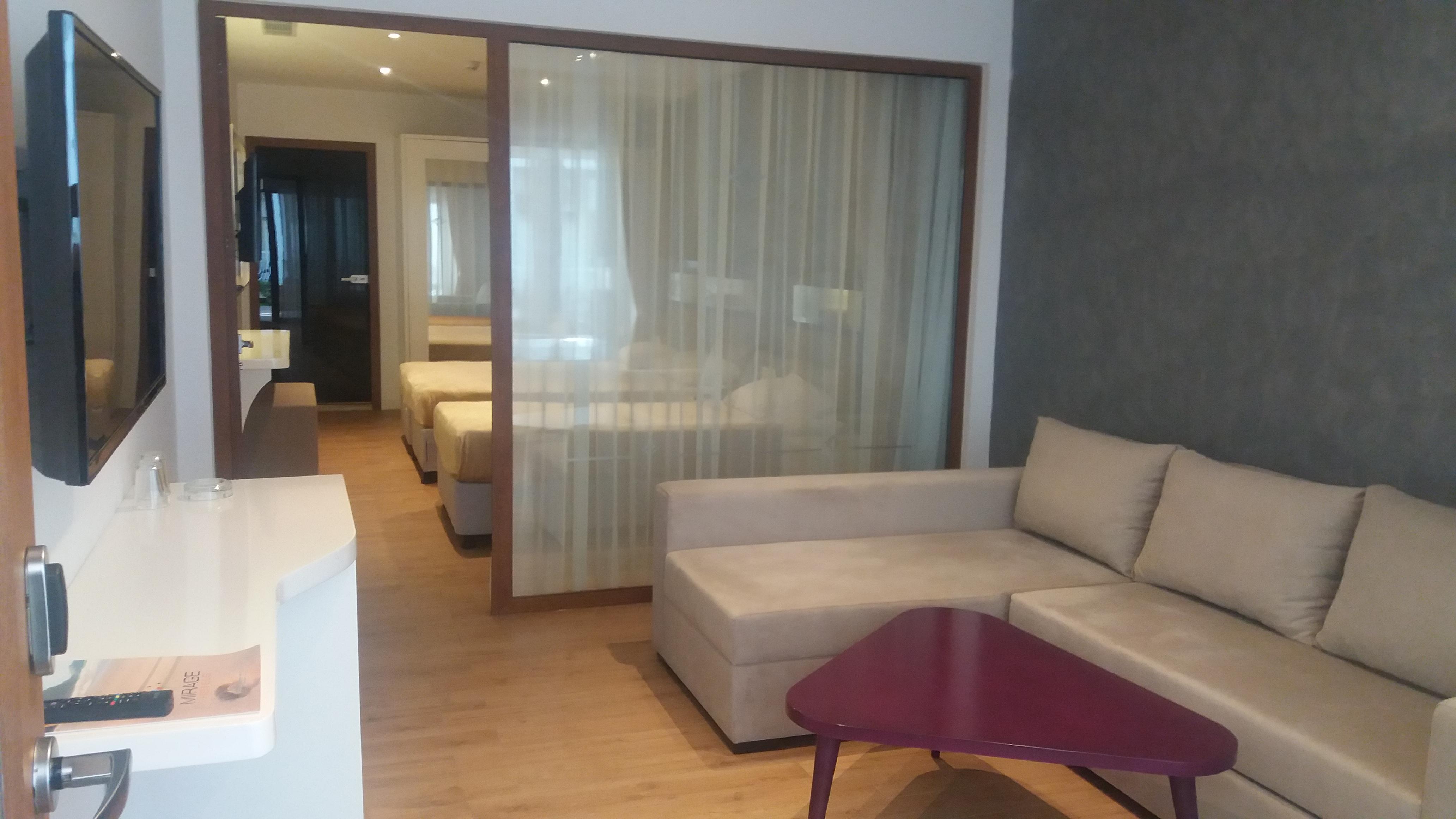 Mirage World Hotel إتْشميلير المظهر الخارجي الصورة