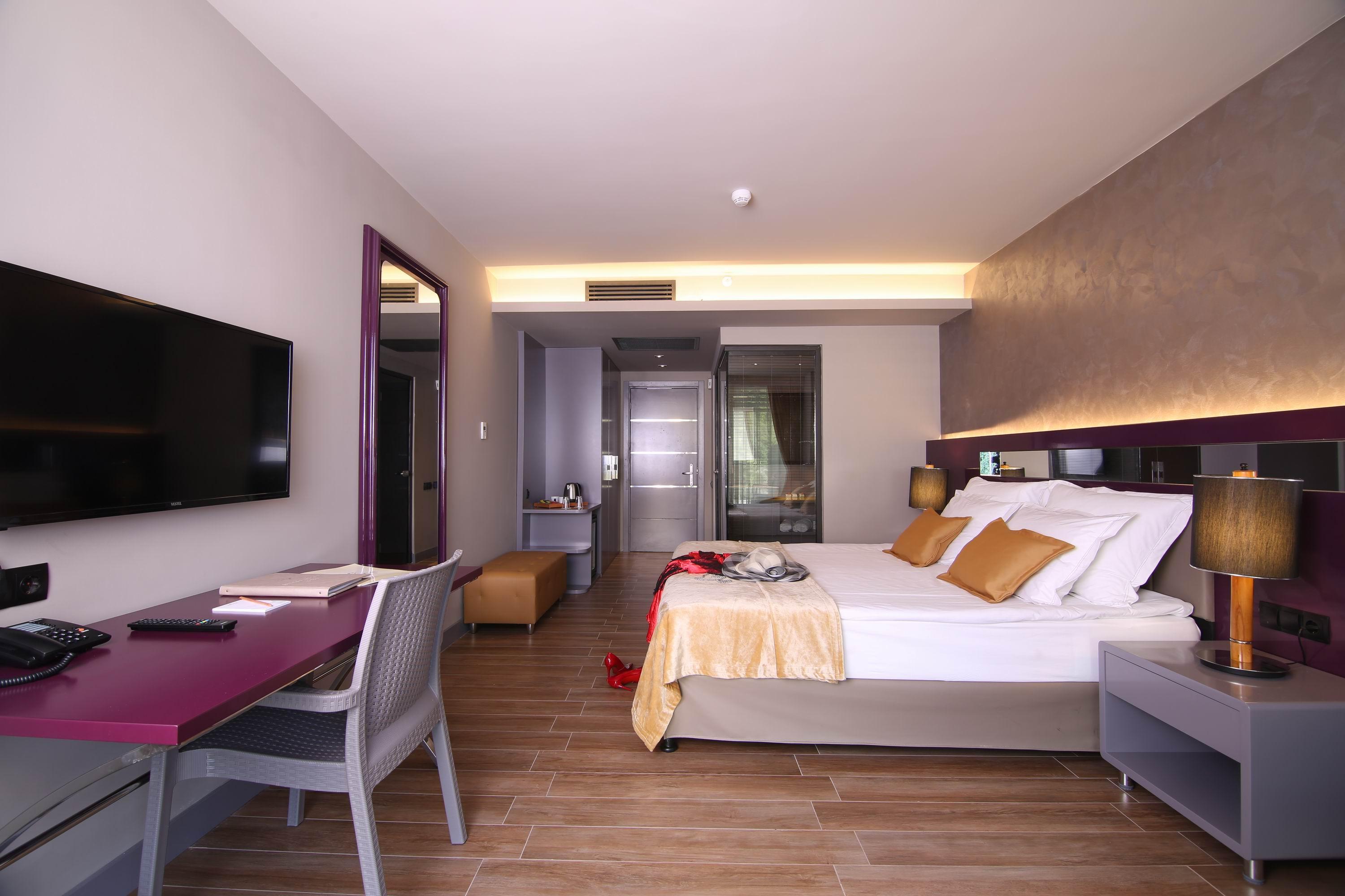 Mirage World Hotel إتْشميلير المظهر الخارجي الصورة