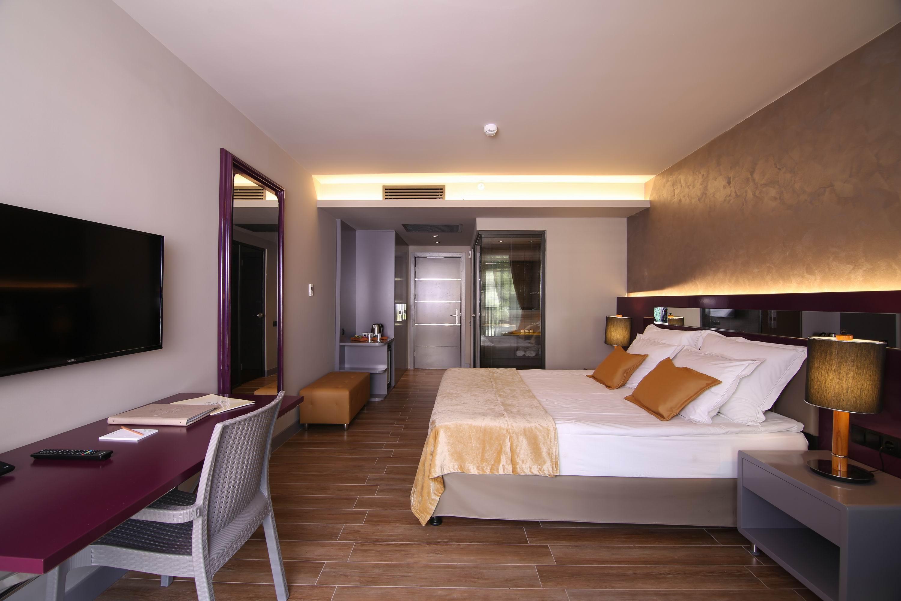 Mirage World Hotel إتْشميلير المظهر الخارجي الصورة