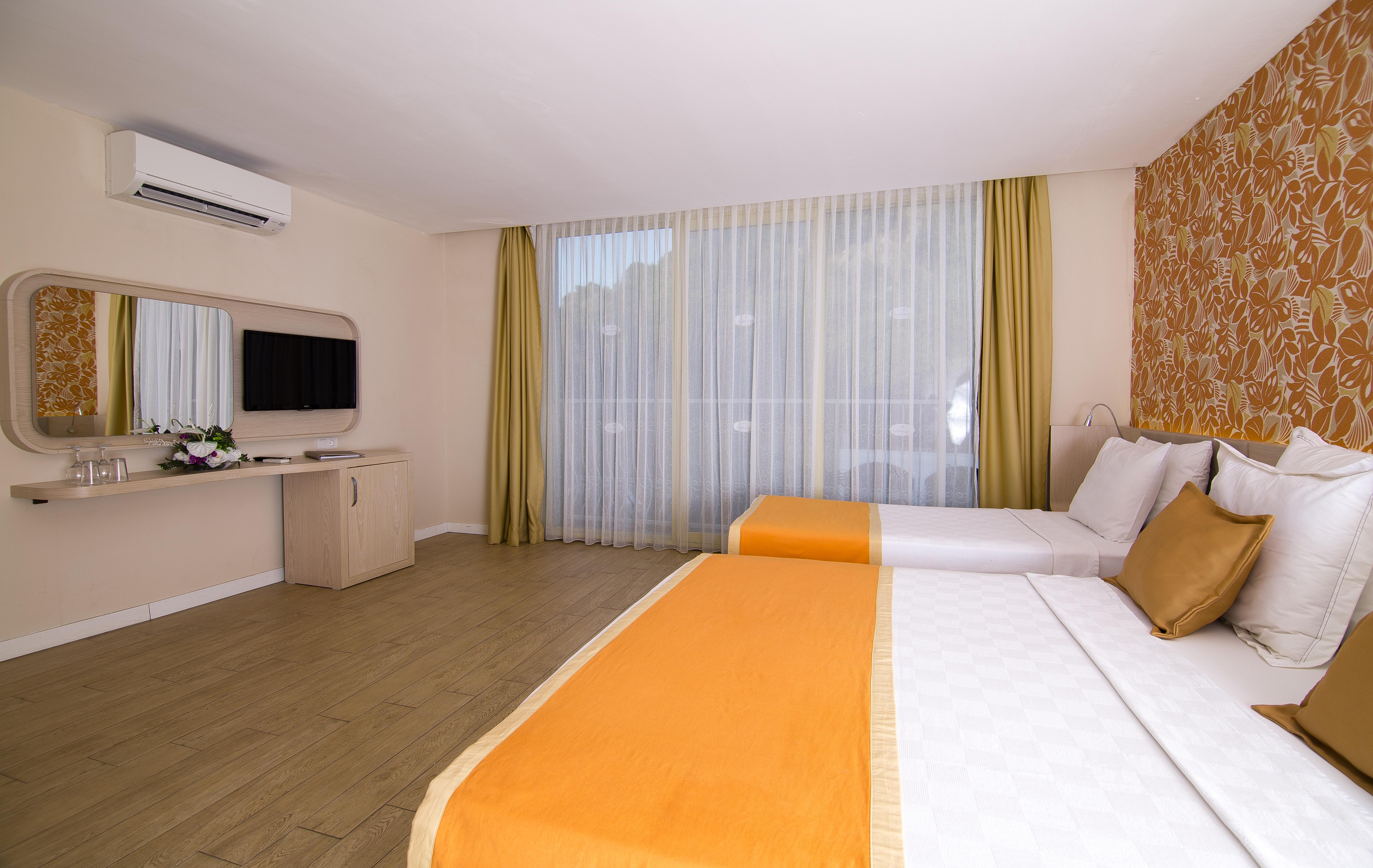 Mirage World Hotel إتْشميلير المظهر الخارجي الصورة