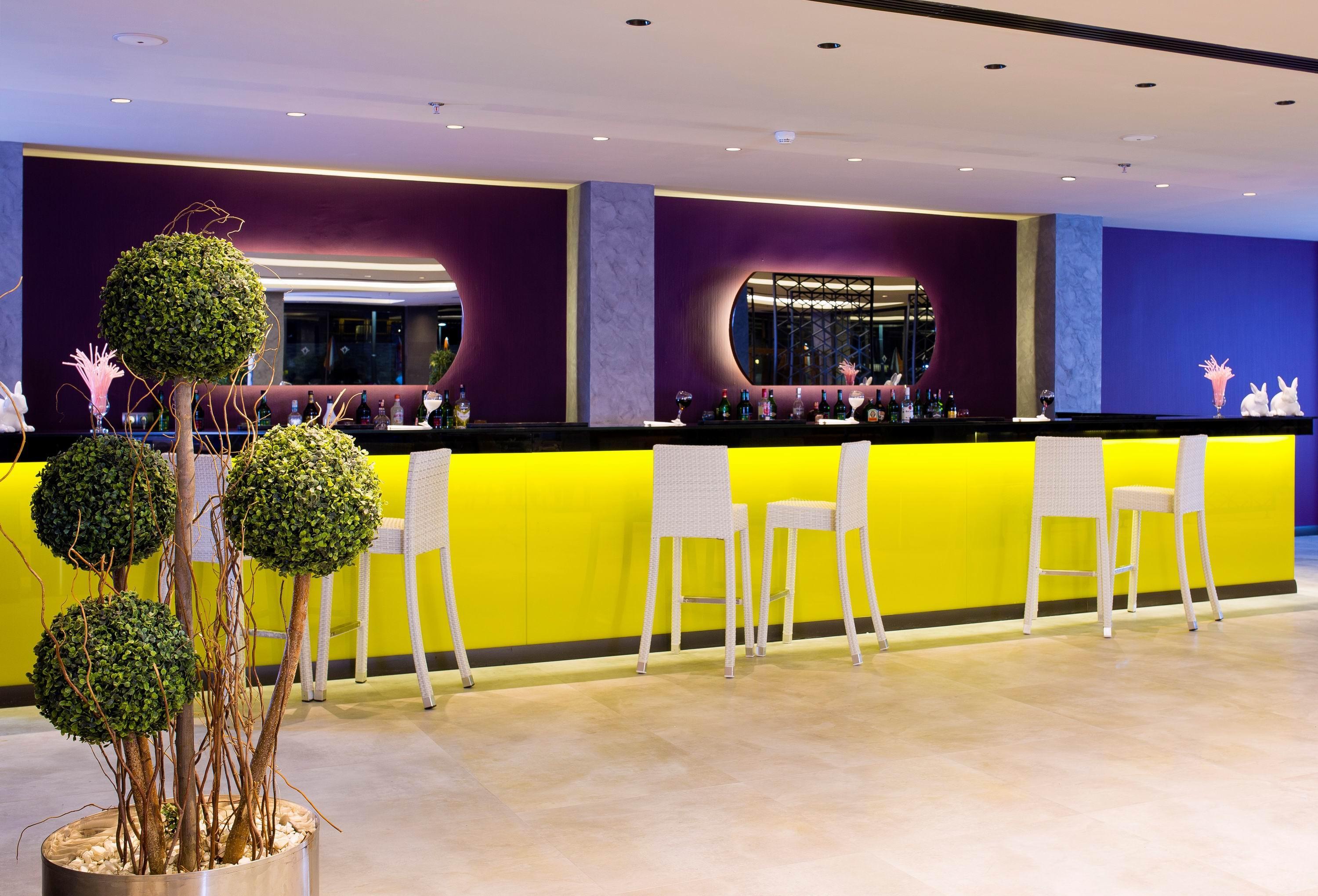 Mirage World Hotel إتْشميلير المظهر الخارجي الصورة