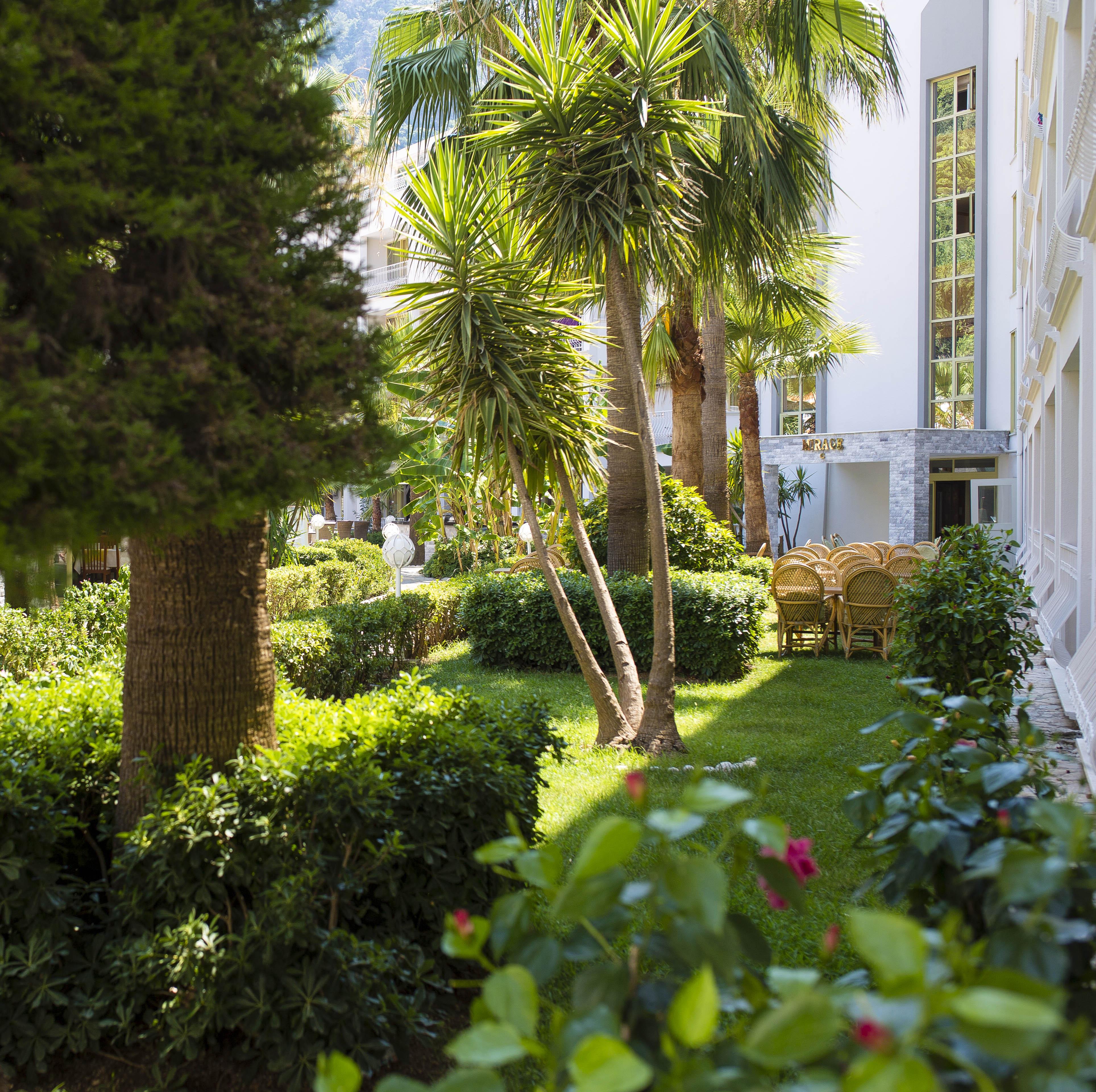 Mirage World Hotel إتْشميلير المظهر الخارجي الصورة