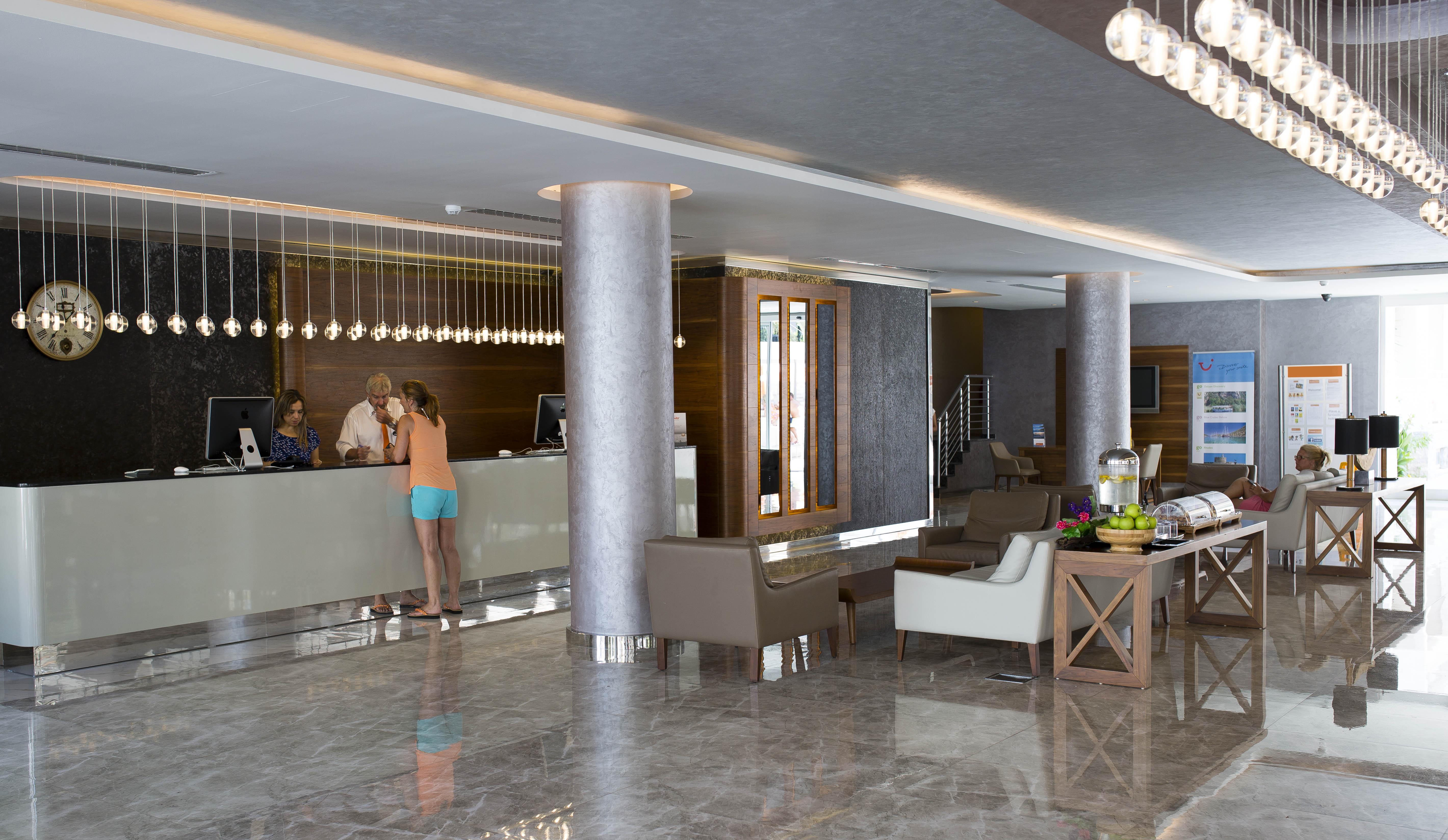 Mirage World Hotel إتْشميلير المظهر الخارجي الصورة