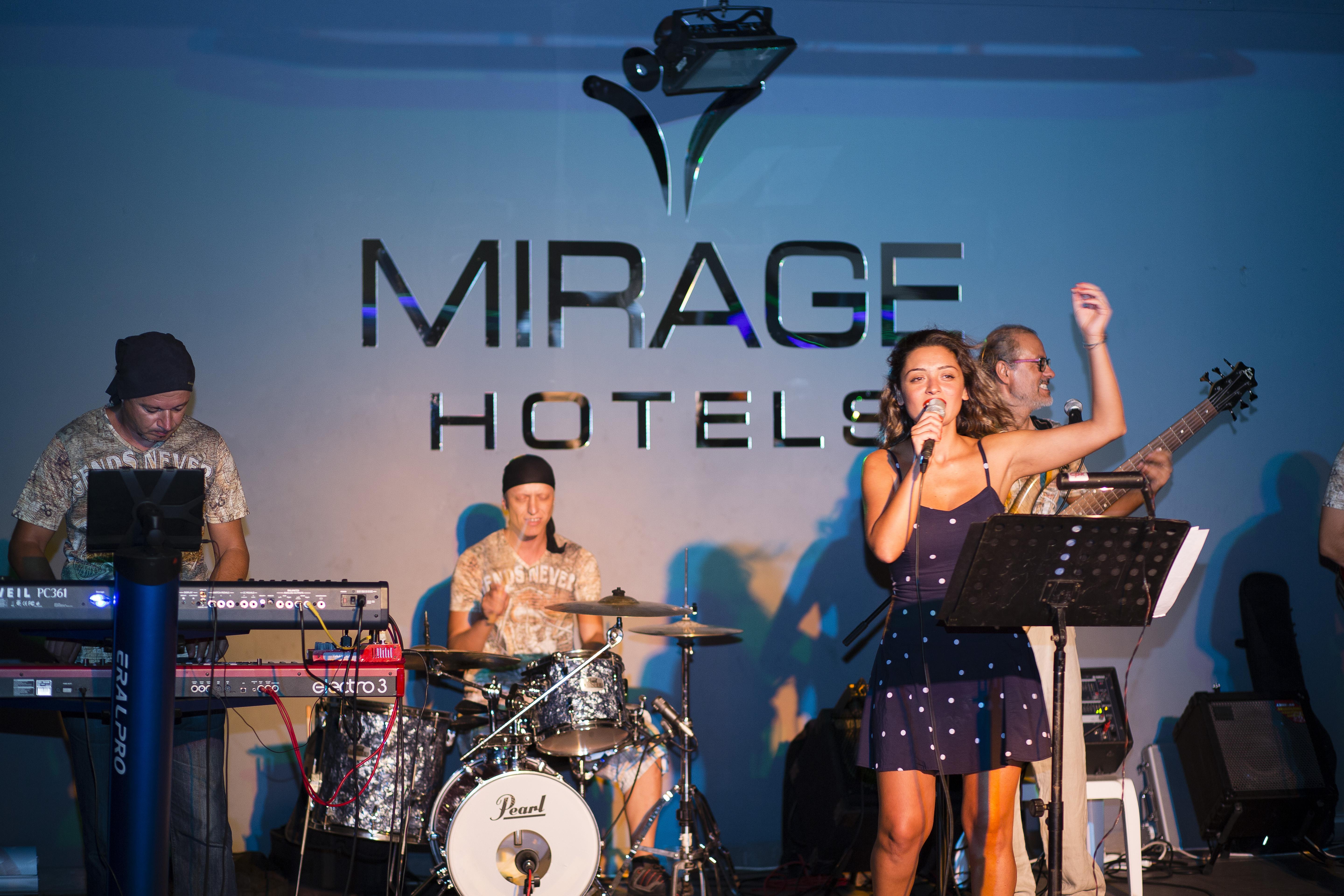 Mirage World Hotel إتْشميلير المظهر الخارجي الصورة