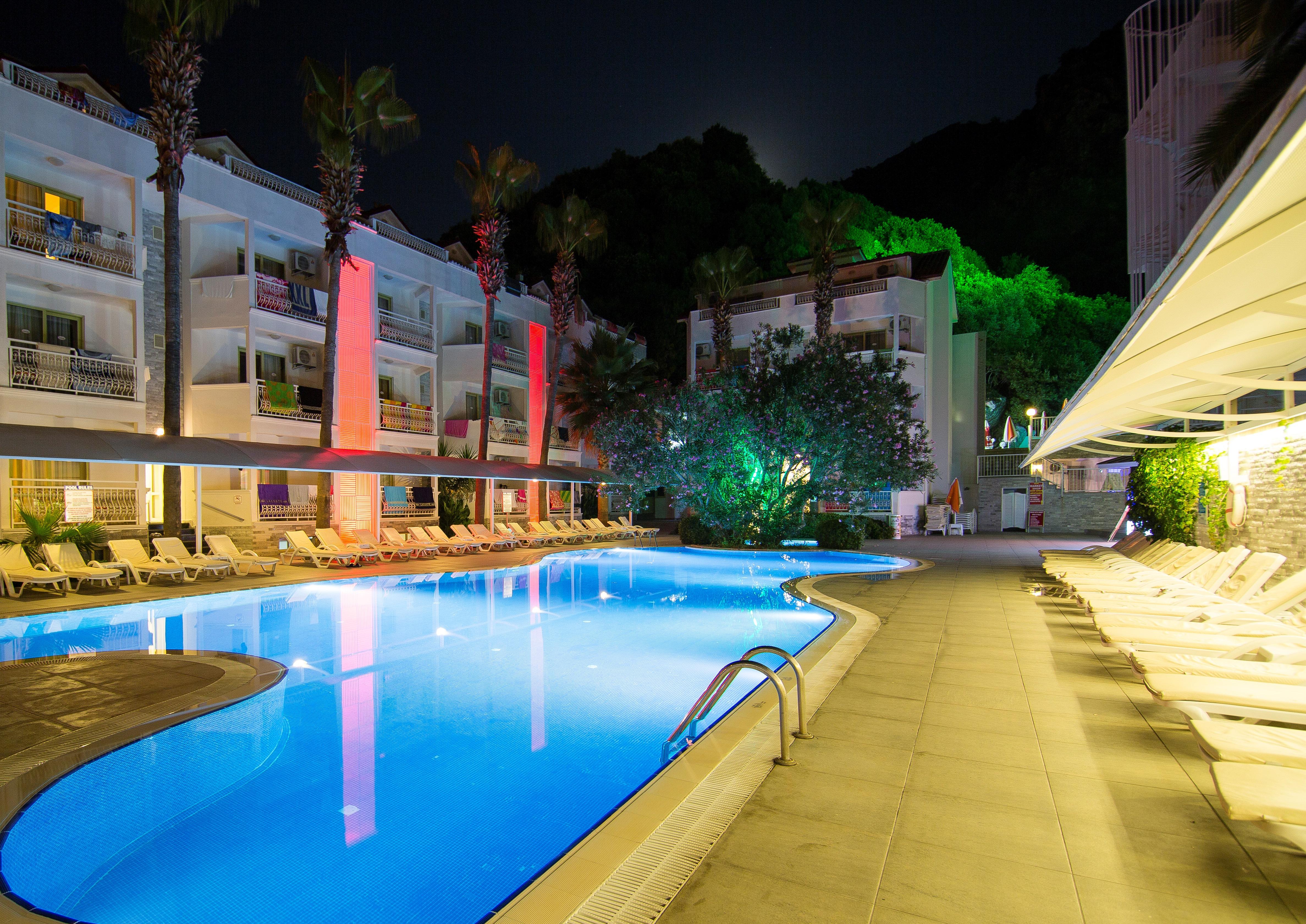Mirage World Hotel إتْشميلير المظهر الخارجي الصورة