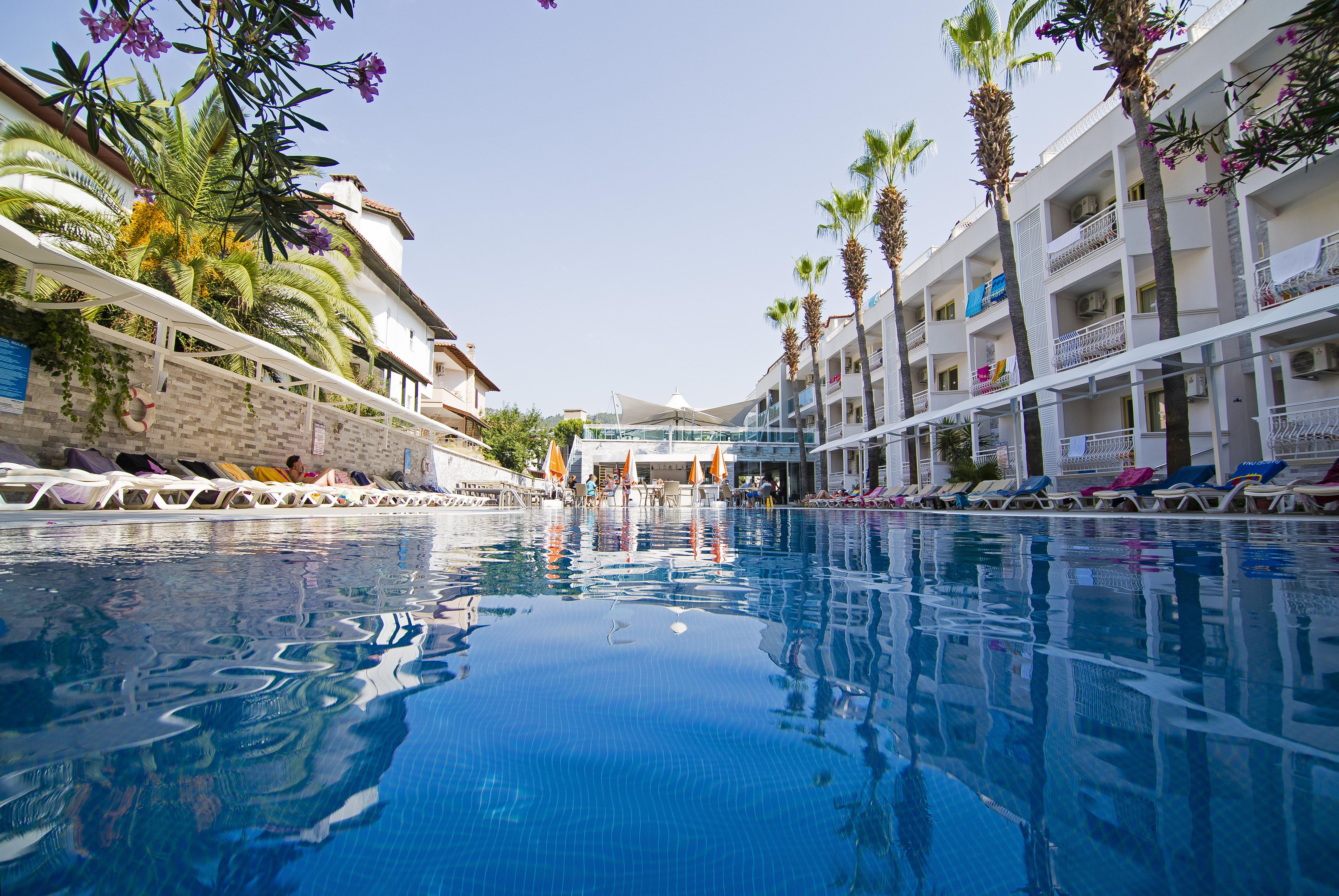 Mirage World Hotel إتْشميلير المظهر الخارجي الصورة