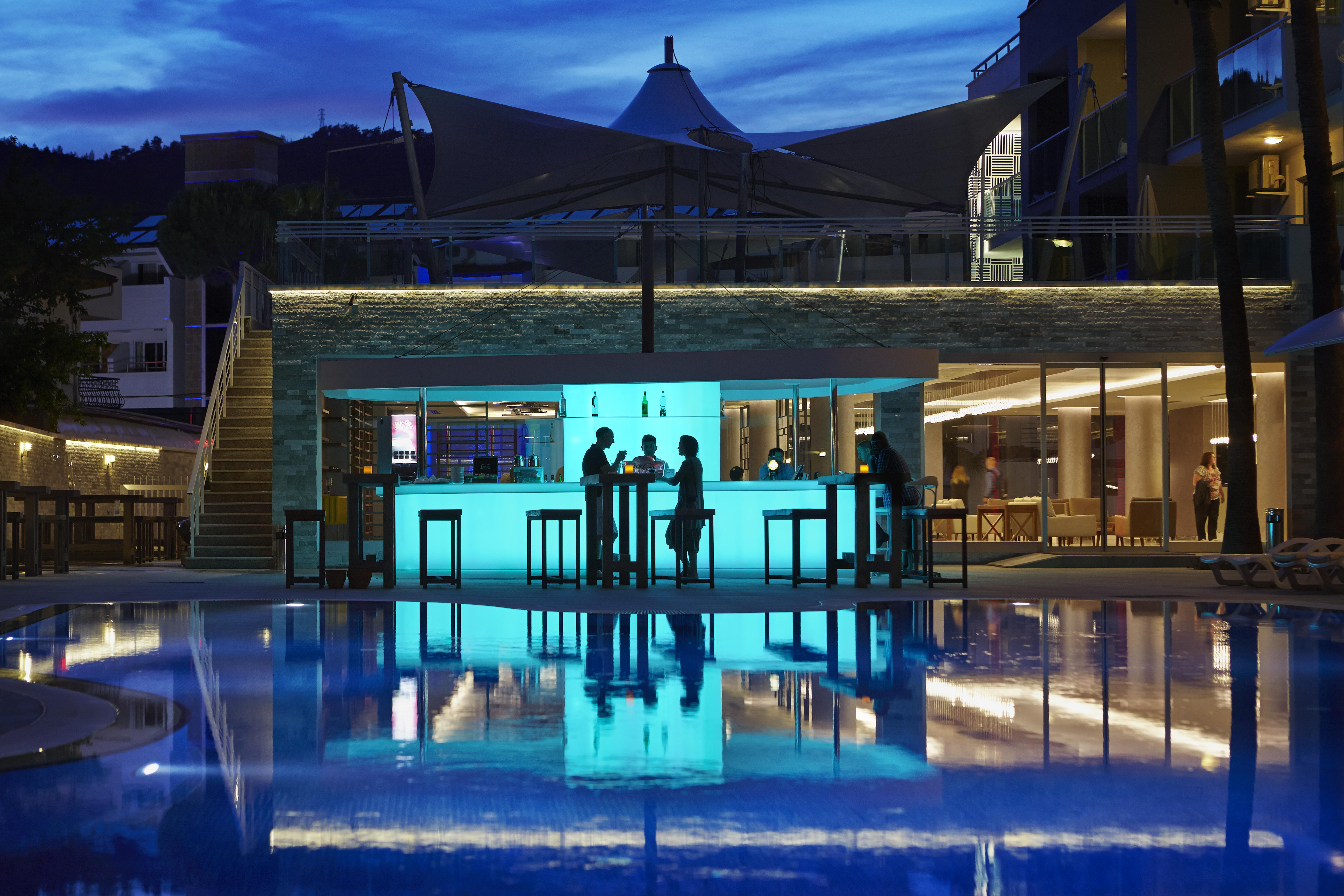 Mirage World Hotel إتْشميلير المظهر الخارجي الصورة
