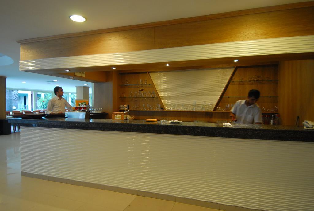 Mirage World Hotel إتْشميلير المظهر الخارجي الصورة
